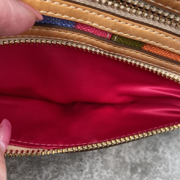 Coach Bonnie Legacy Stripe Zip Wristlet/Clutch EUC - Picture 3 of 10